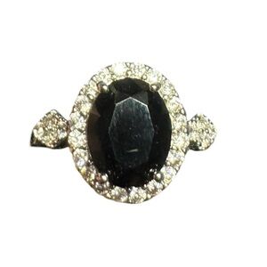 Sophisticated Black and Silver ring